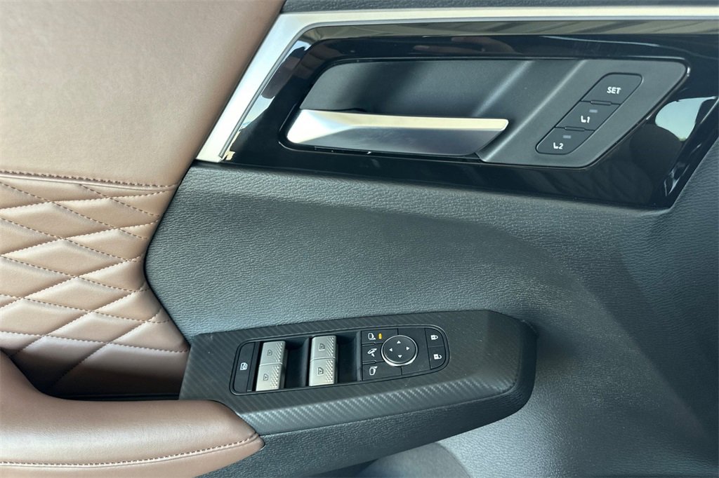 New 2025 Mitsubishi Outlander SEL image 12