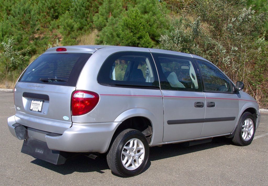Used 2005 Dodge Grand Caravan SE w/ PWR Convenience Group image 2