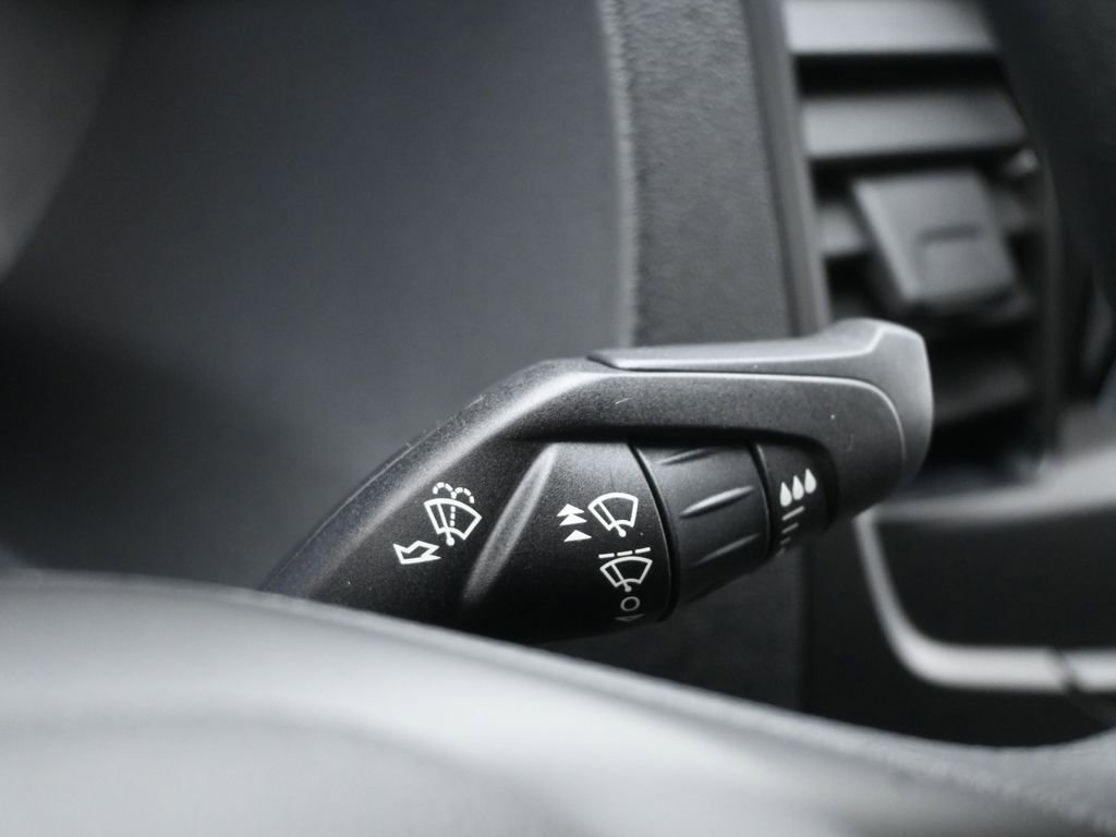 New 2026 Ford Transit 250 148 Medium Roof w/ Load Area Protection Package image 18