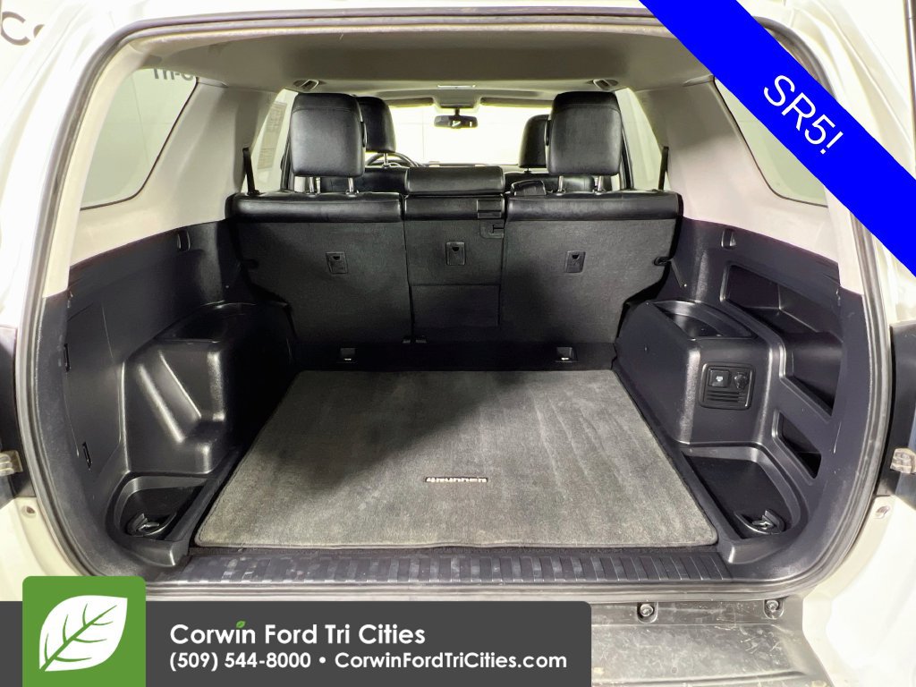 Used 2011 Toyota 4Runner SR5 w/ Premium Pkg w/Leather AWD/4WD image 13