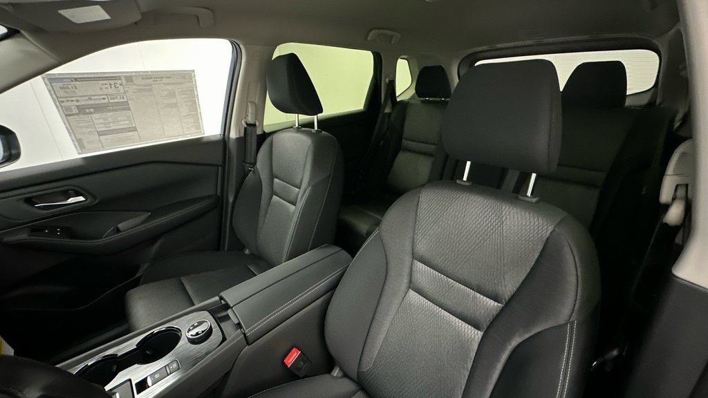 New 2026 Nissan Rogue SV w/ Cold Weather Package image 4