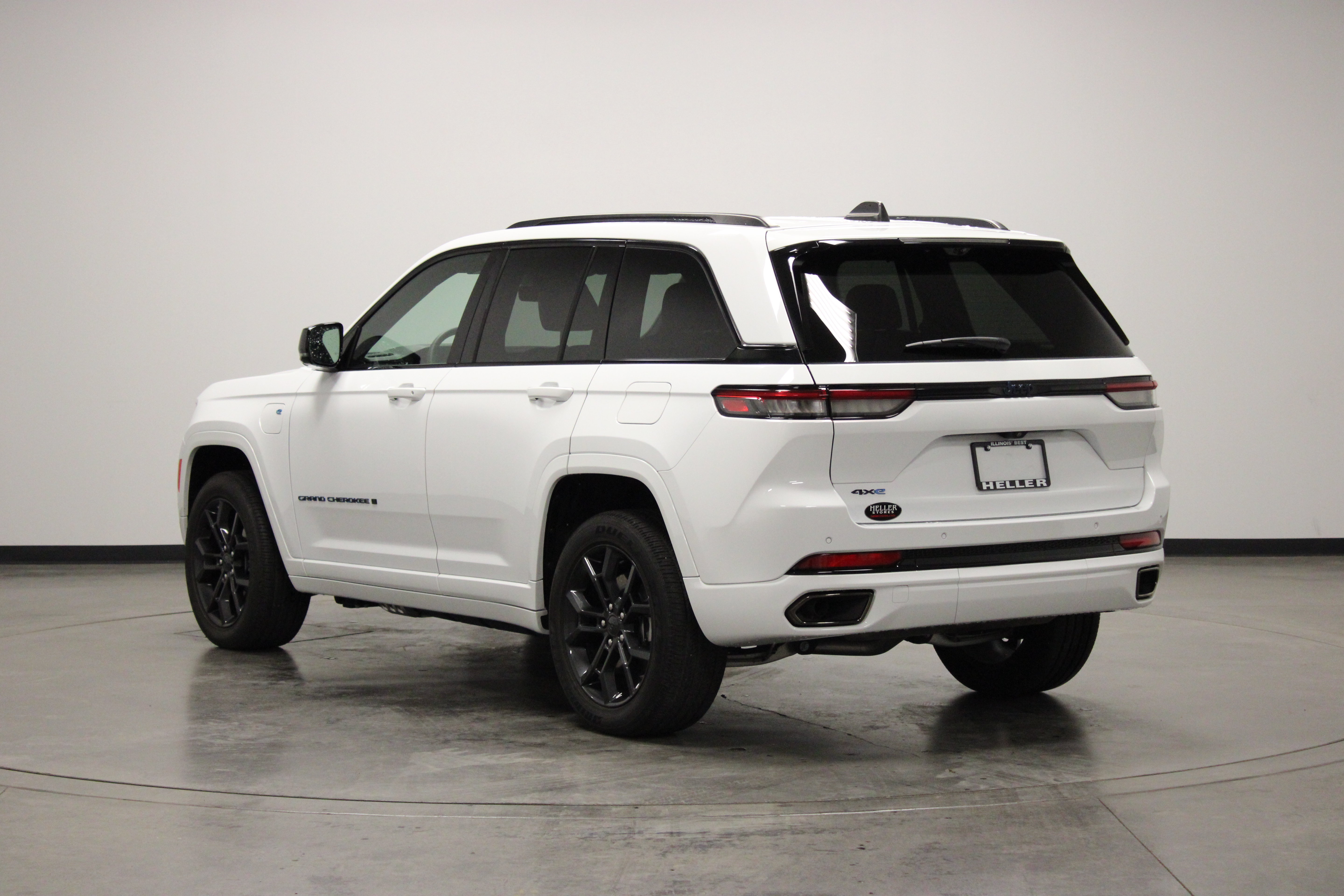 Used 2024 Jeep Grand Cherokee Limited 4xe AWD/4WD image 6