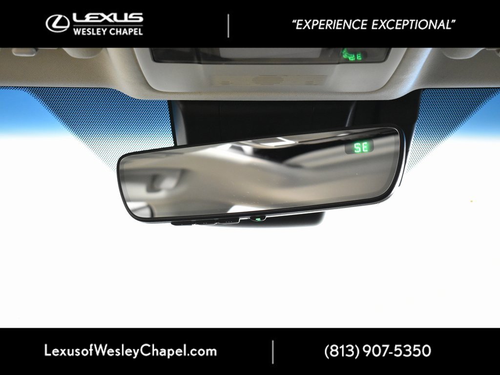 Used 2020 Lexus ES 300h w/ Premium Package image 35