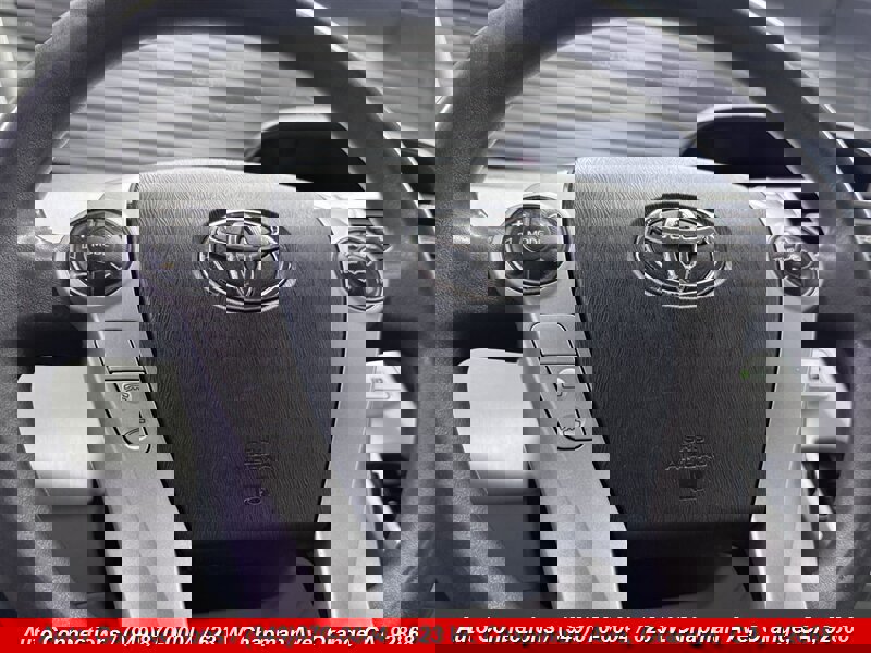 Used 2013 Toyota Prius V Two image 13