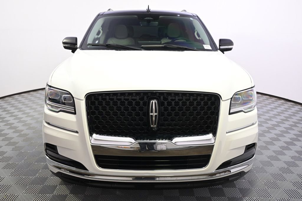 Used 2023 Lincoln Navigator Black Label AWD/4WD image 10