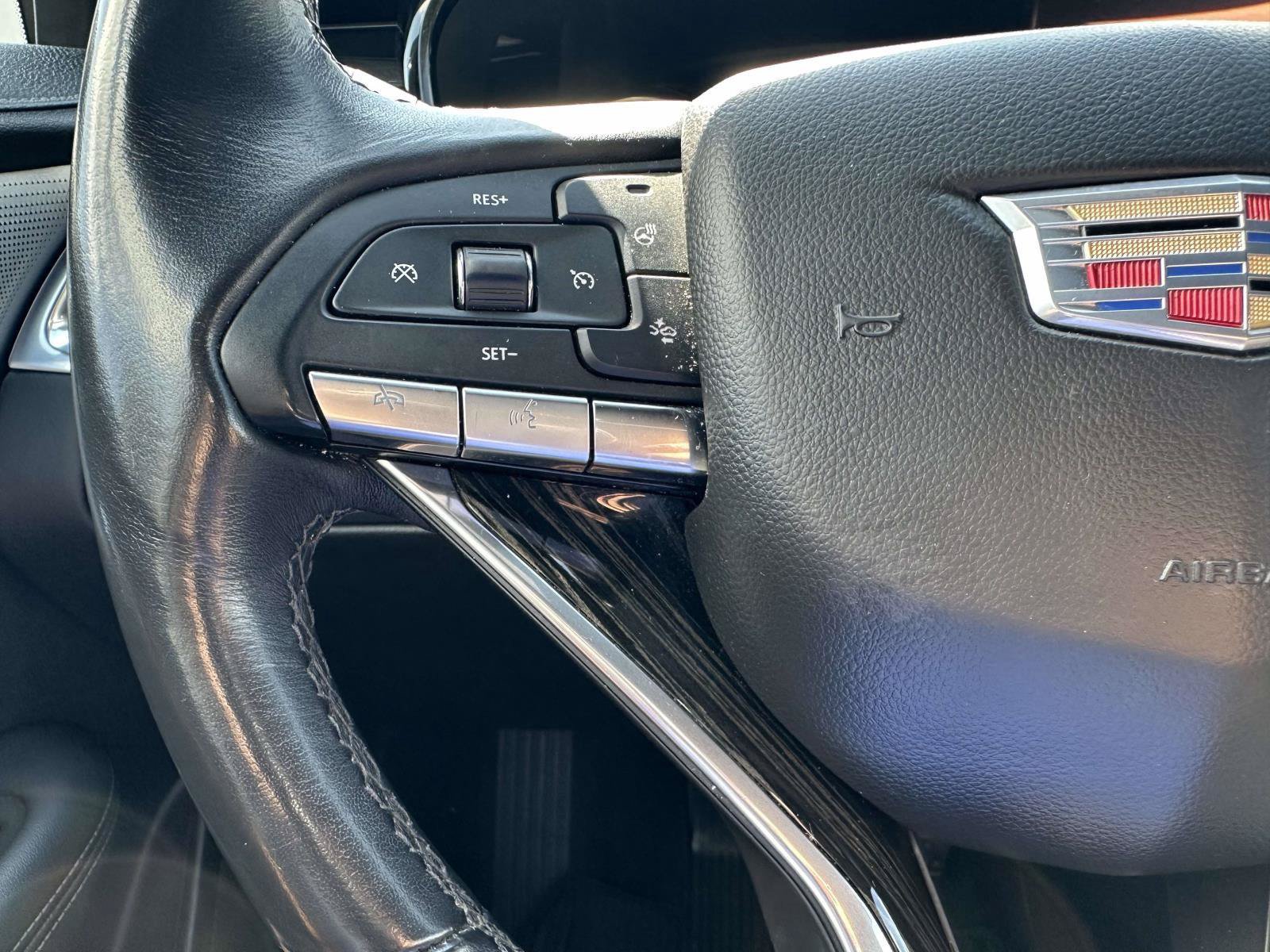 Used 2020 Cadillac XT6 Premium Luxury FWD image 13