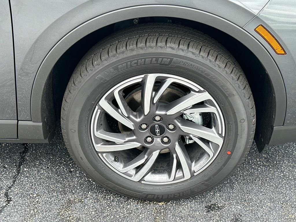 New 2025 Lincoln Corsair FWD w/ Equipment Group 101A image 12