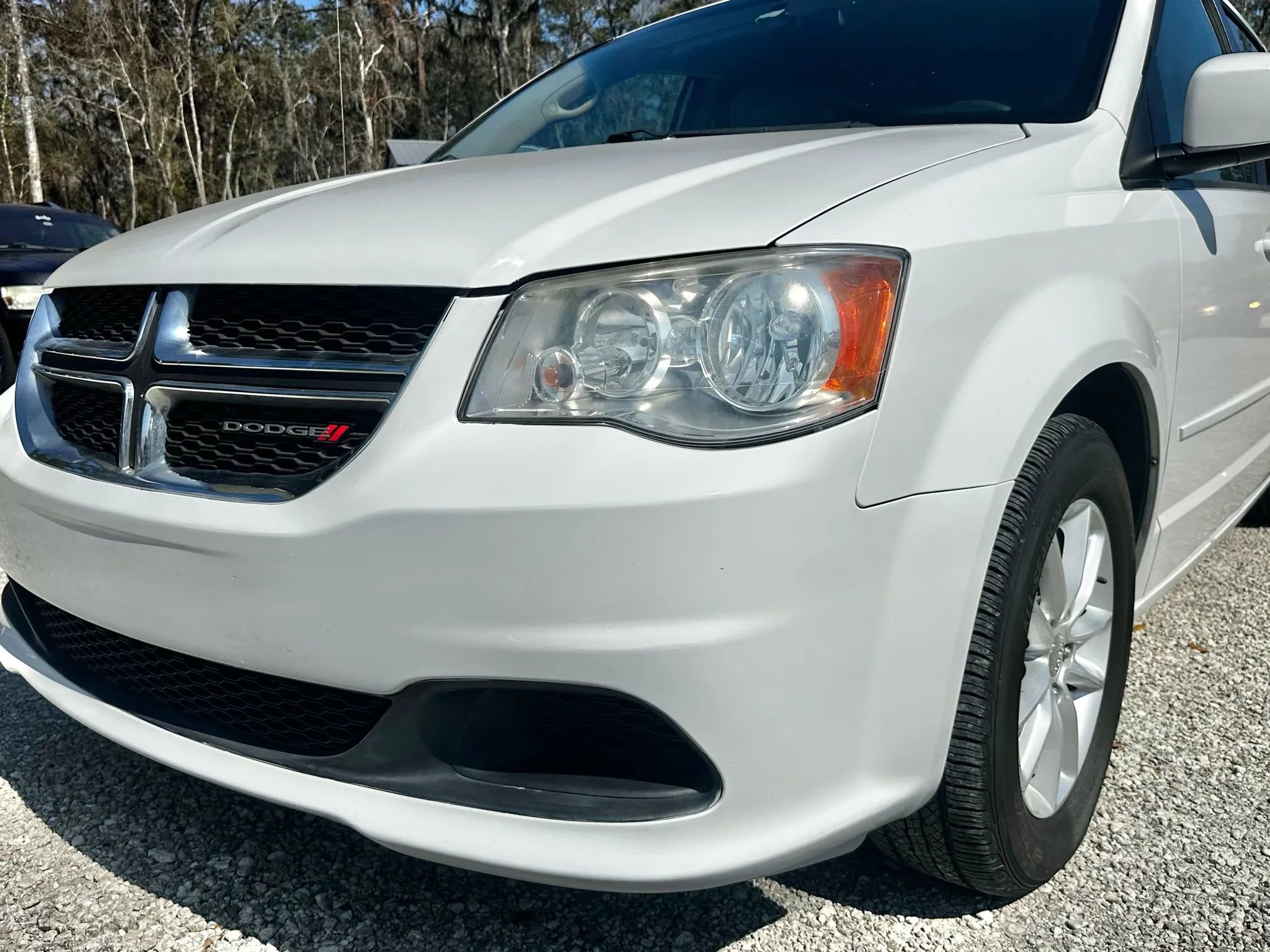 Used 2014 Dodge Grand Caravan SXT FWD image 9