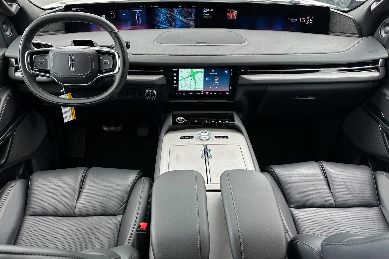 New 2026 Lincoln Navigator Reserve w/ Jet Appearance Package AWD/4WD image 12