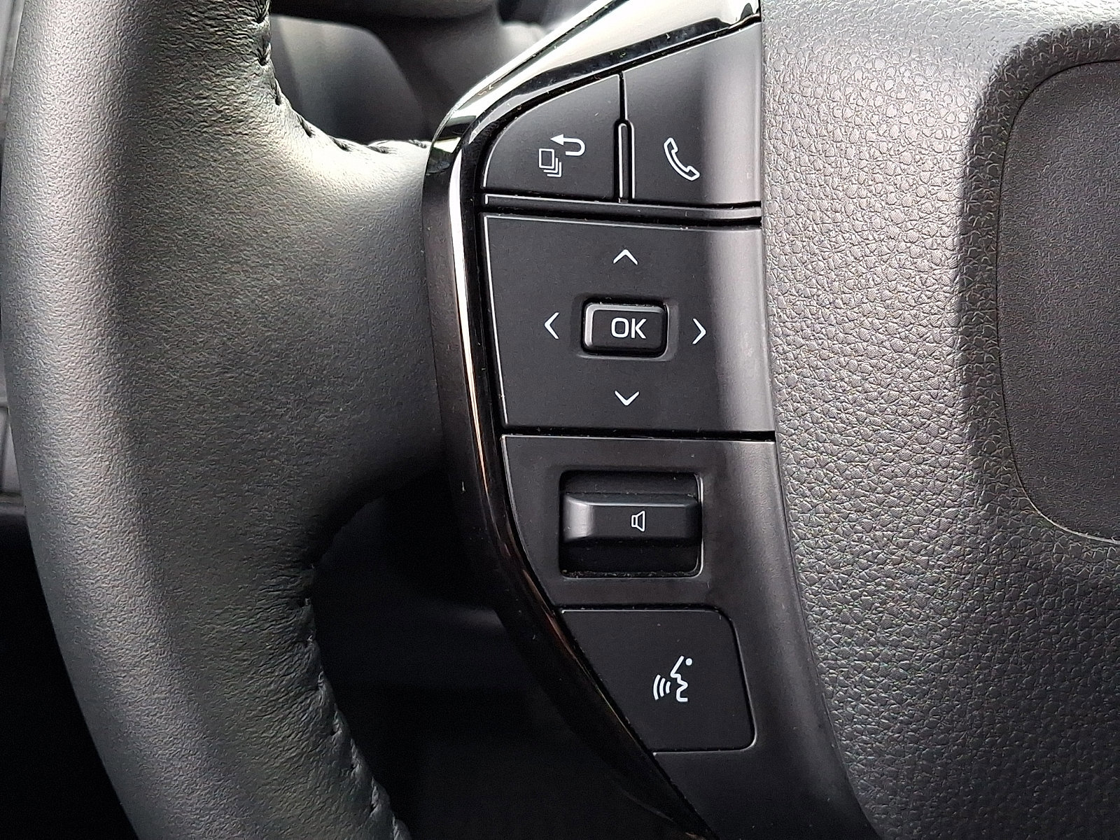 Certified 2024 Toyota bZ4X XLE image 21