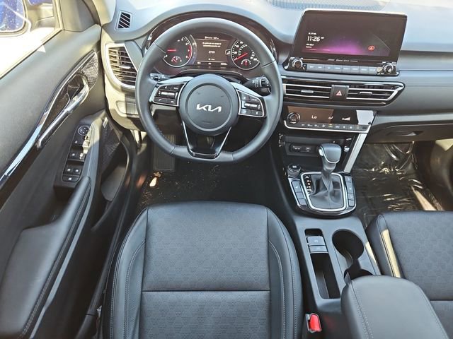Used 2023 Kia Seltos SX w/ SX Sunroof Package image 15