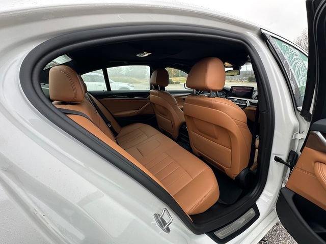Used 2022 BMW 530i w/ Convenience Package RWD image 17