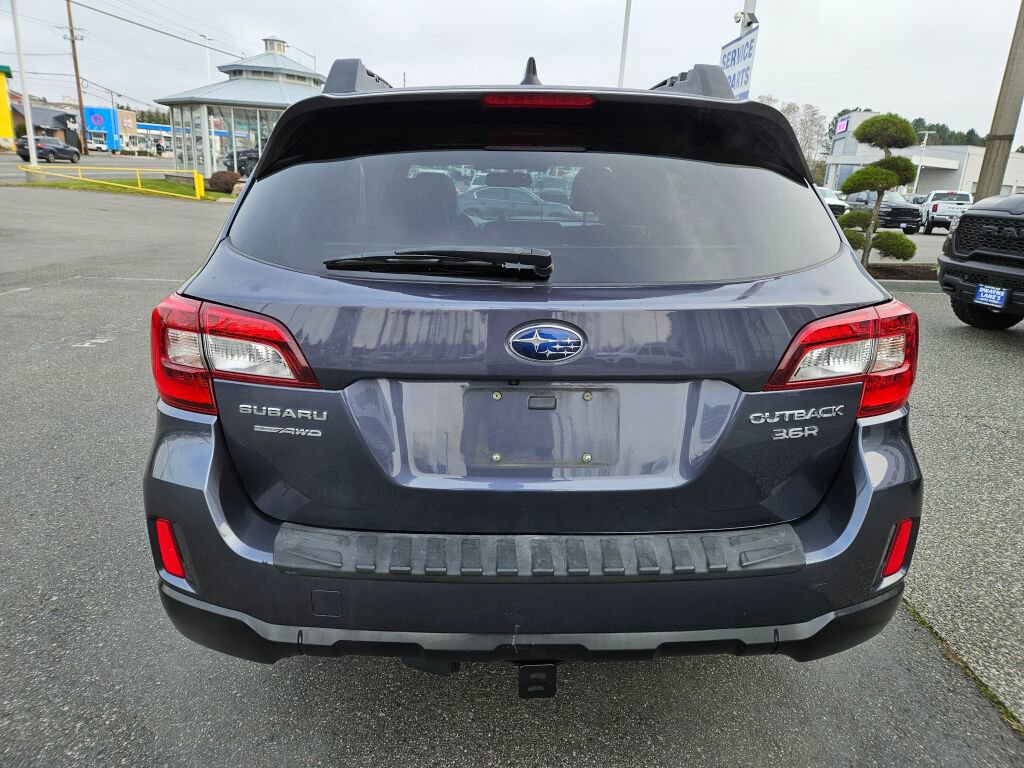 Used 2016 Subaru Outback 3.6R Limited image 4