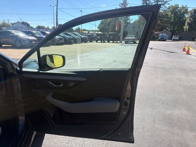 Used 2024 Subaru Outback Premium AWD/4WD image 26