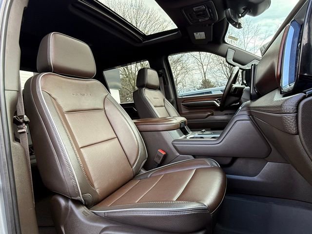 Used 2024 GMC Sierra 3500 Denali w/ Denali Reserve Package image 16