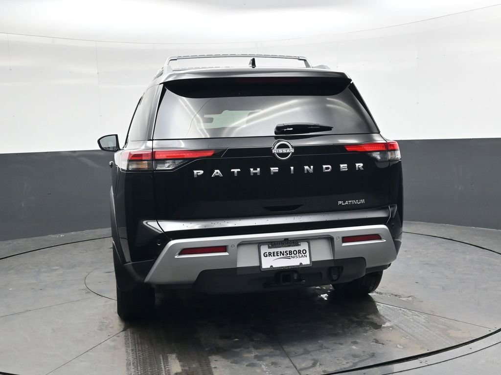 Used 2025 Nissan Pathfinder Platinum image 5