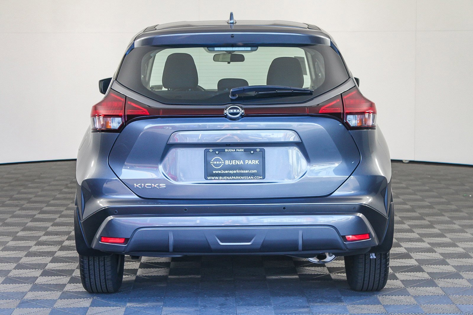 Used 2023 Nissan Kicks S image 7