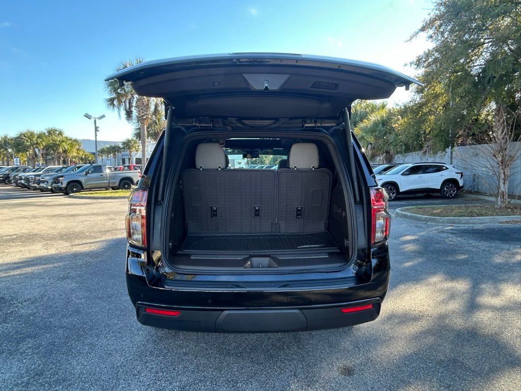 Used 2024 Chevrolet Tahoe Z71 w/ Luxury Package image 11