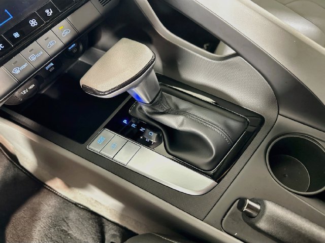 Certified 2021 Hyundai Elantra SEL FWD image 20