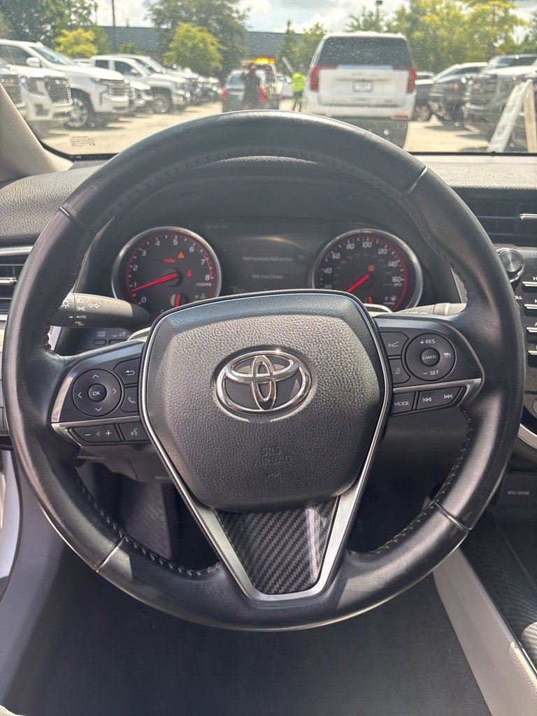 Used 2018 Toyota Camry XSE image 18