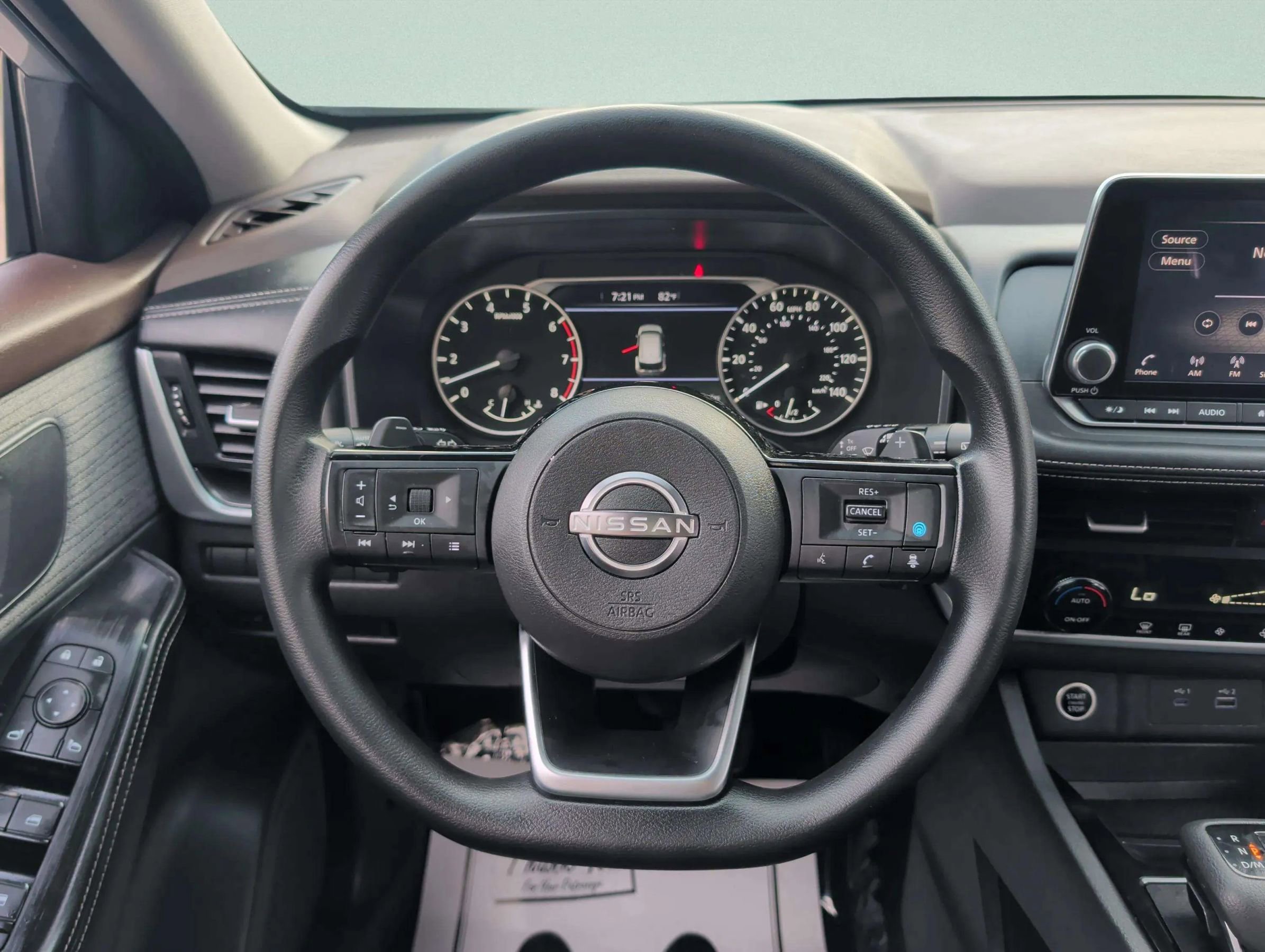 Used 2023 Nissan Rogue SV image 15