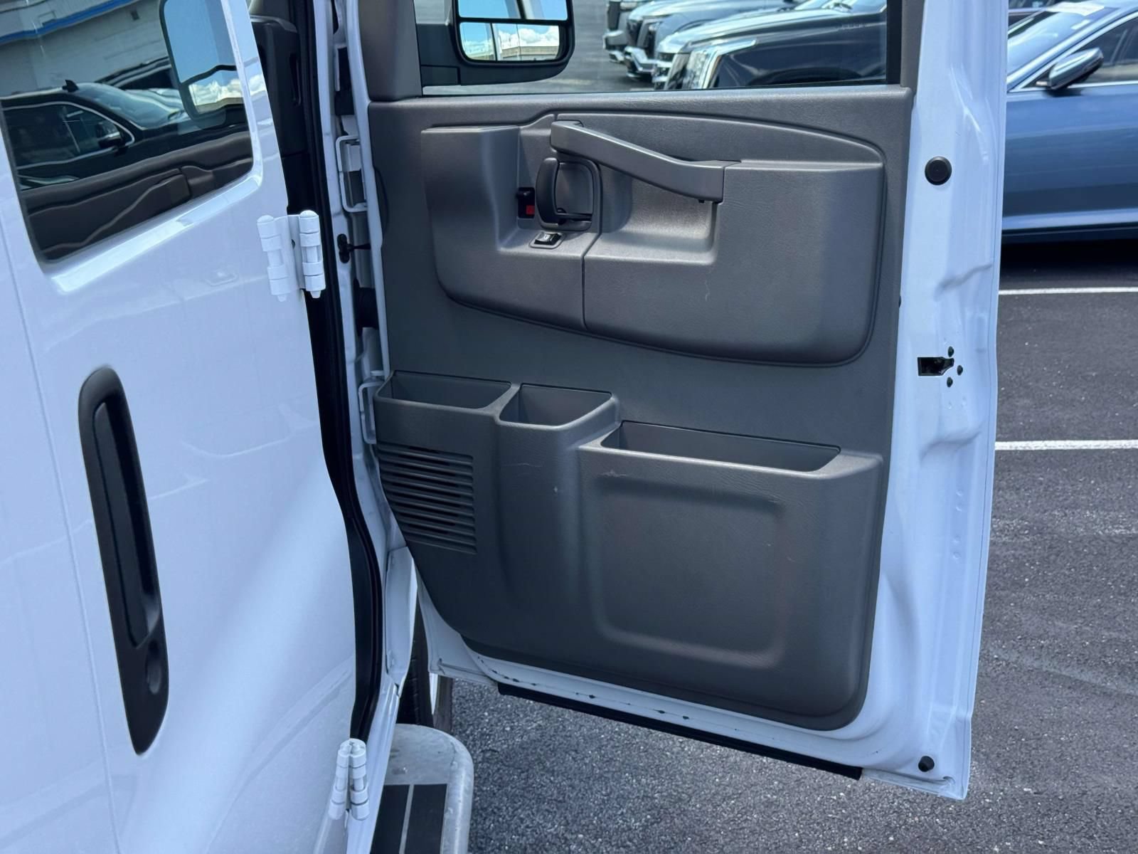 Used 2025 GMC Savana 2500 w/ Driver Convenience Package RWD image 12