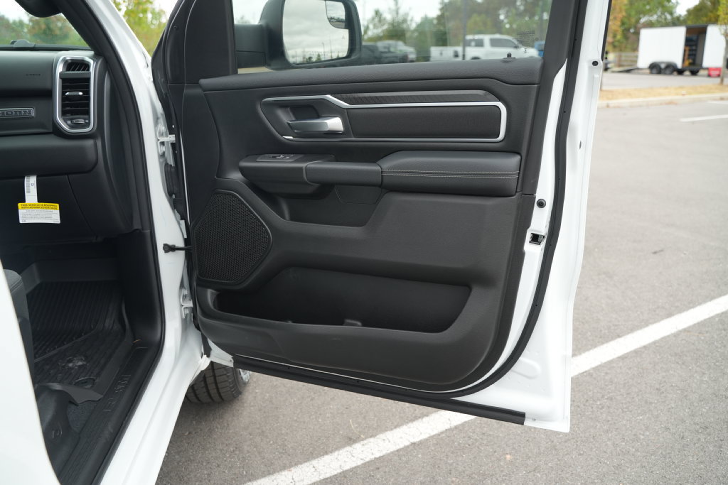 New 2026 RAM 1500 Big Horn AWD/4WD image 18