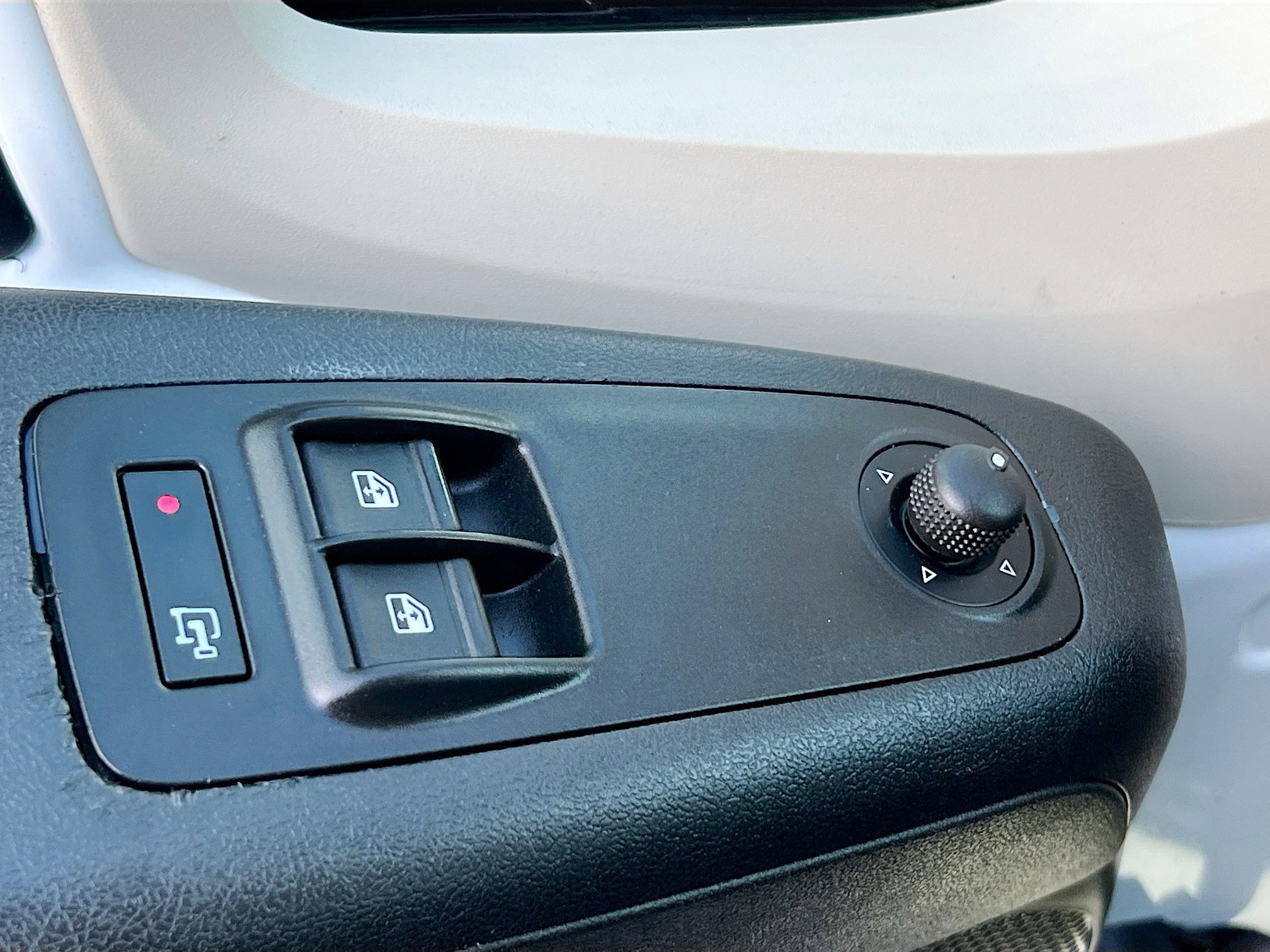 Used 2022 RAM ProMaster 2500 w/ Convenience Group image 15