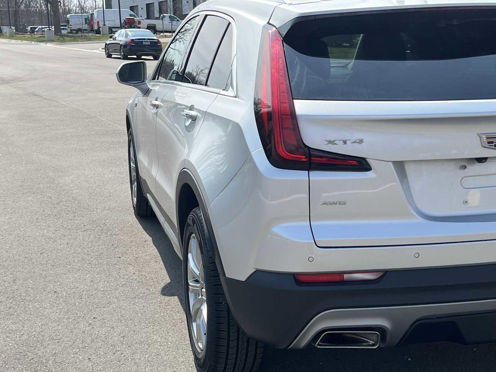 Used 2020 Cadillac XT4 Premium Luxury w/ Cold Weather Package image 18