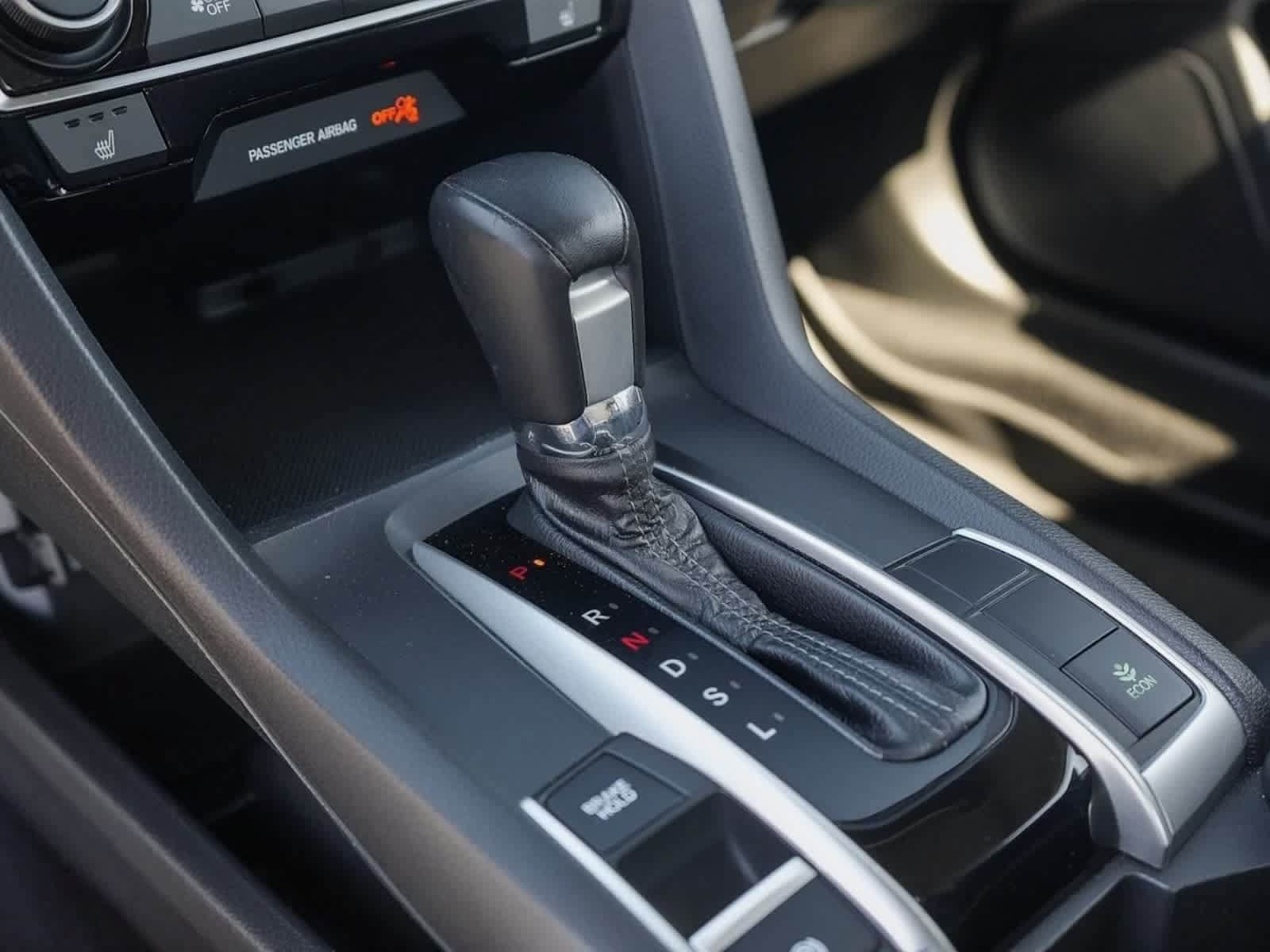 Used 2018 Honda Civic Touring image 17