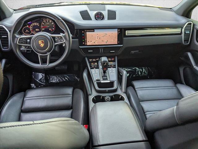 Used 2023 Porsche Cayenne Platinum Edition image 19