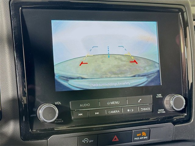 Used 2024 Nissan Frontier SV image 11