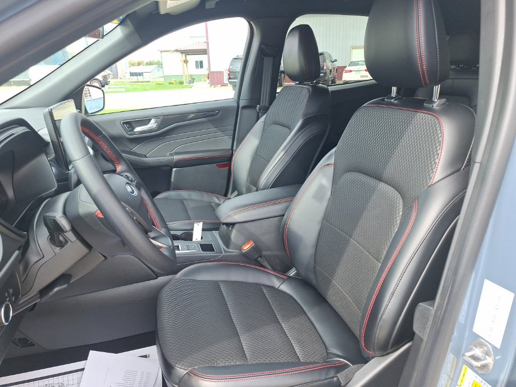 Certified 2024 Ford Escape ST-Line w/ Tech Pack #1 AWD/4WD image 14