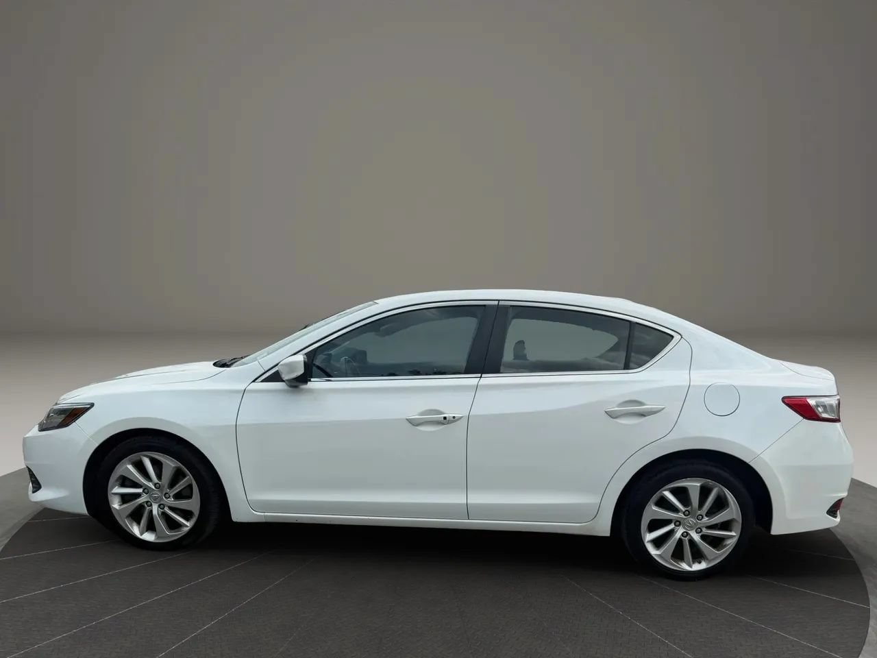 Used 2016 Acura ILX w/ Technology Plus Package FWD image 8