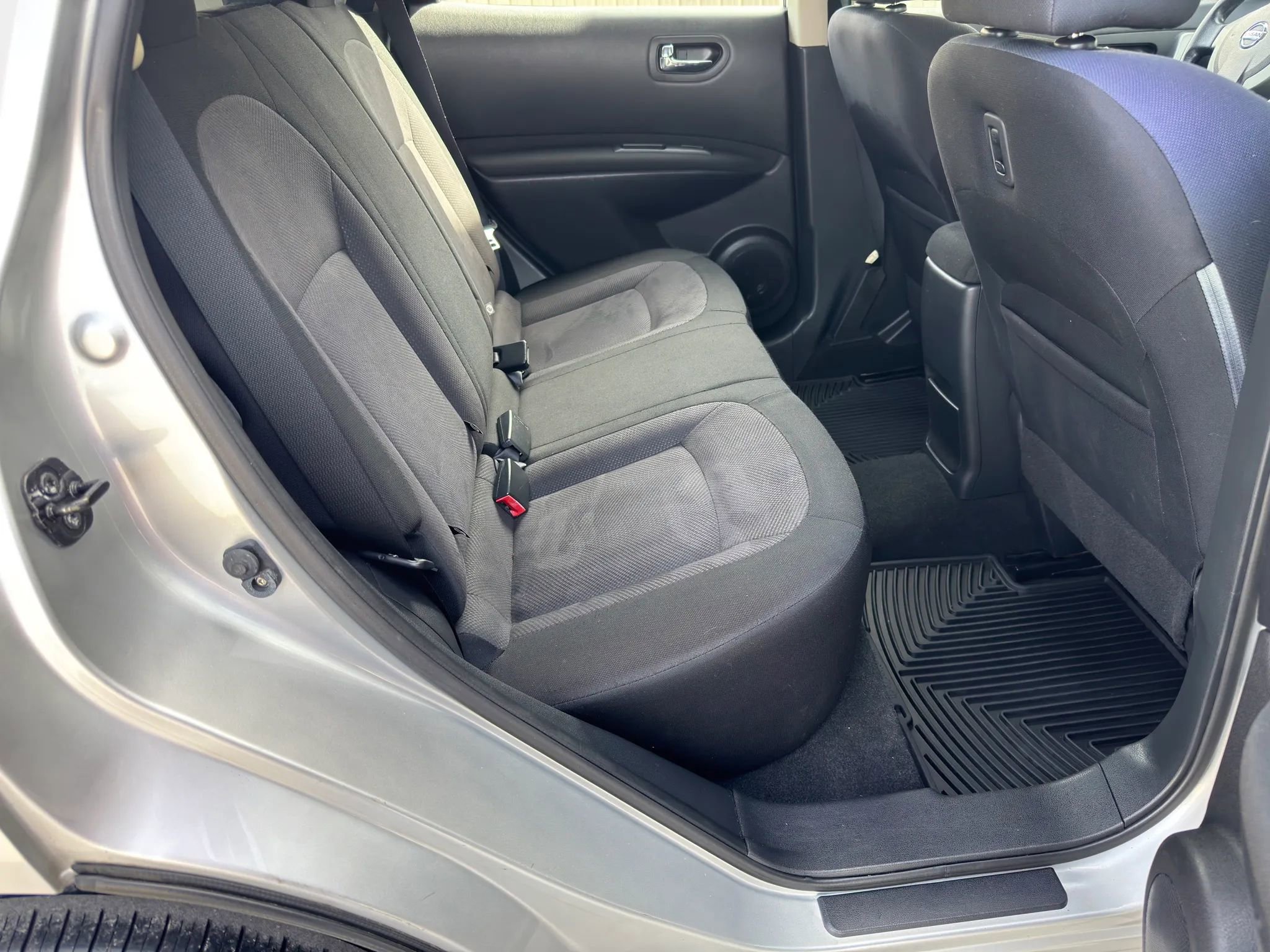 Used 2012 Nissan Rogue S FWD image 12
