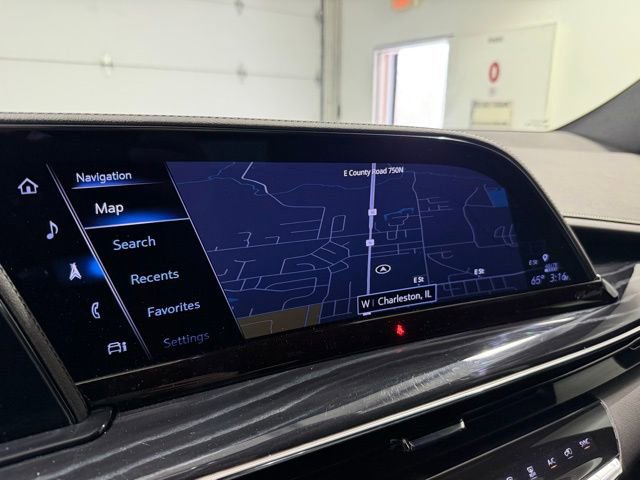 Used 2024 Cadillac Escalade Sport w/ LPO, ONYX Package image 21