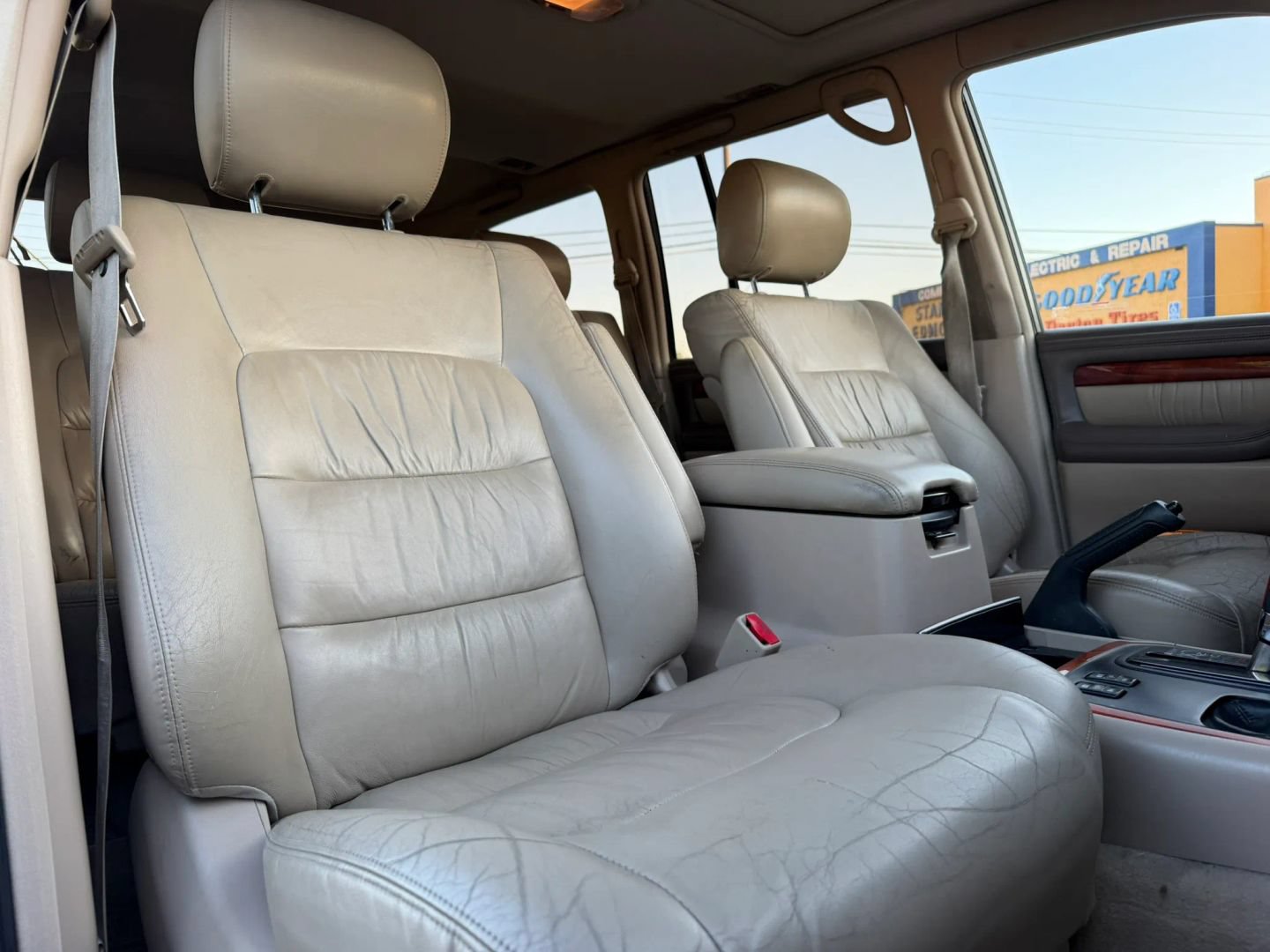 Used 2002 Lexus LX 470 4WD image 17