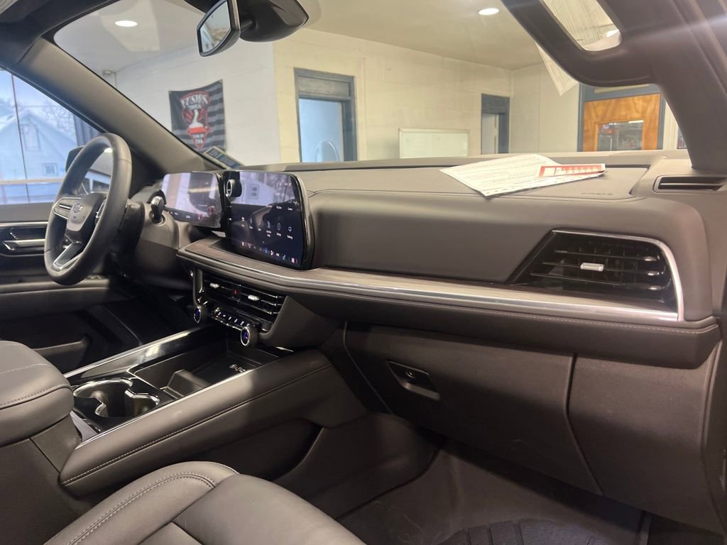 Used 2025 Chevrolet Tahoe Z71 w/ Comfort Package image 40