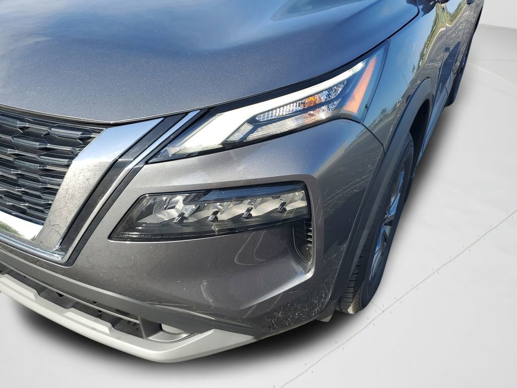 Used 2023 Nissan Rogue S image 9