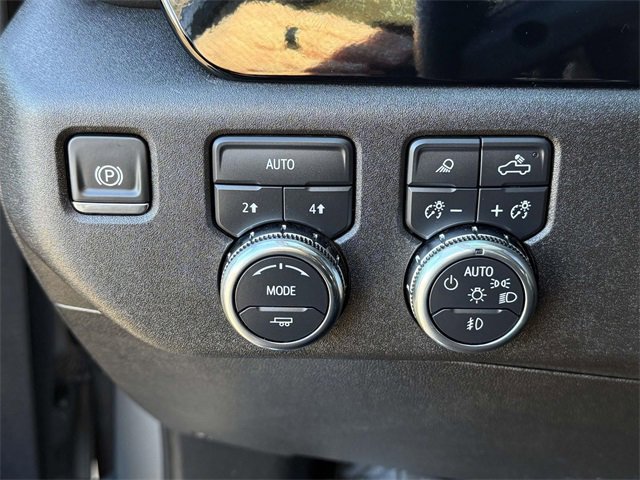 Certified 2025 GMC Sierra 1500 SLT image 19