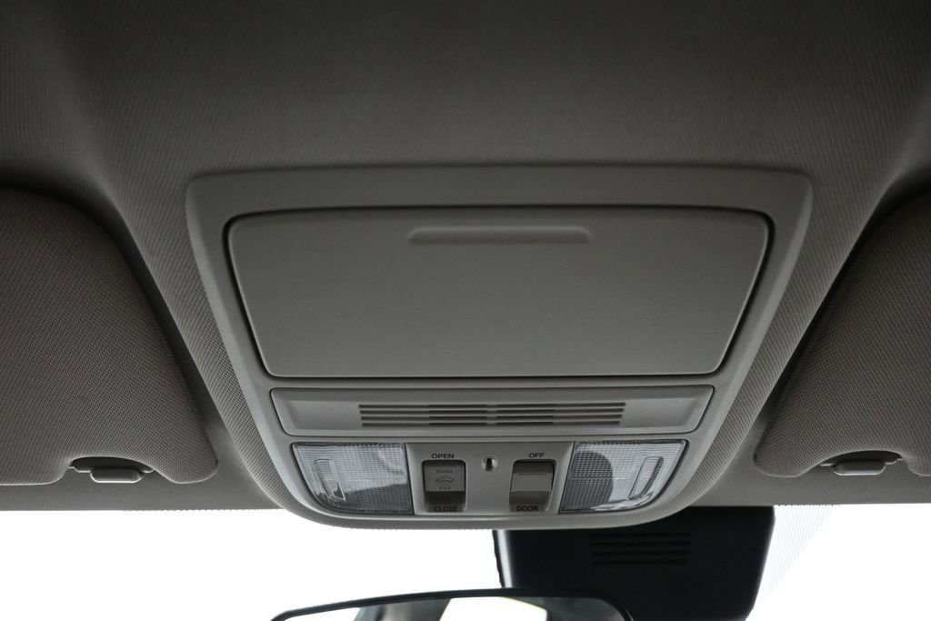 Used 2018 Honda Accord EX image 17