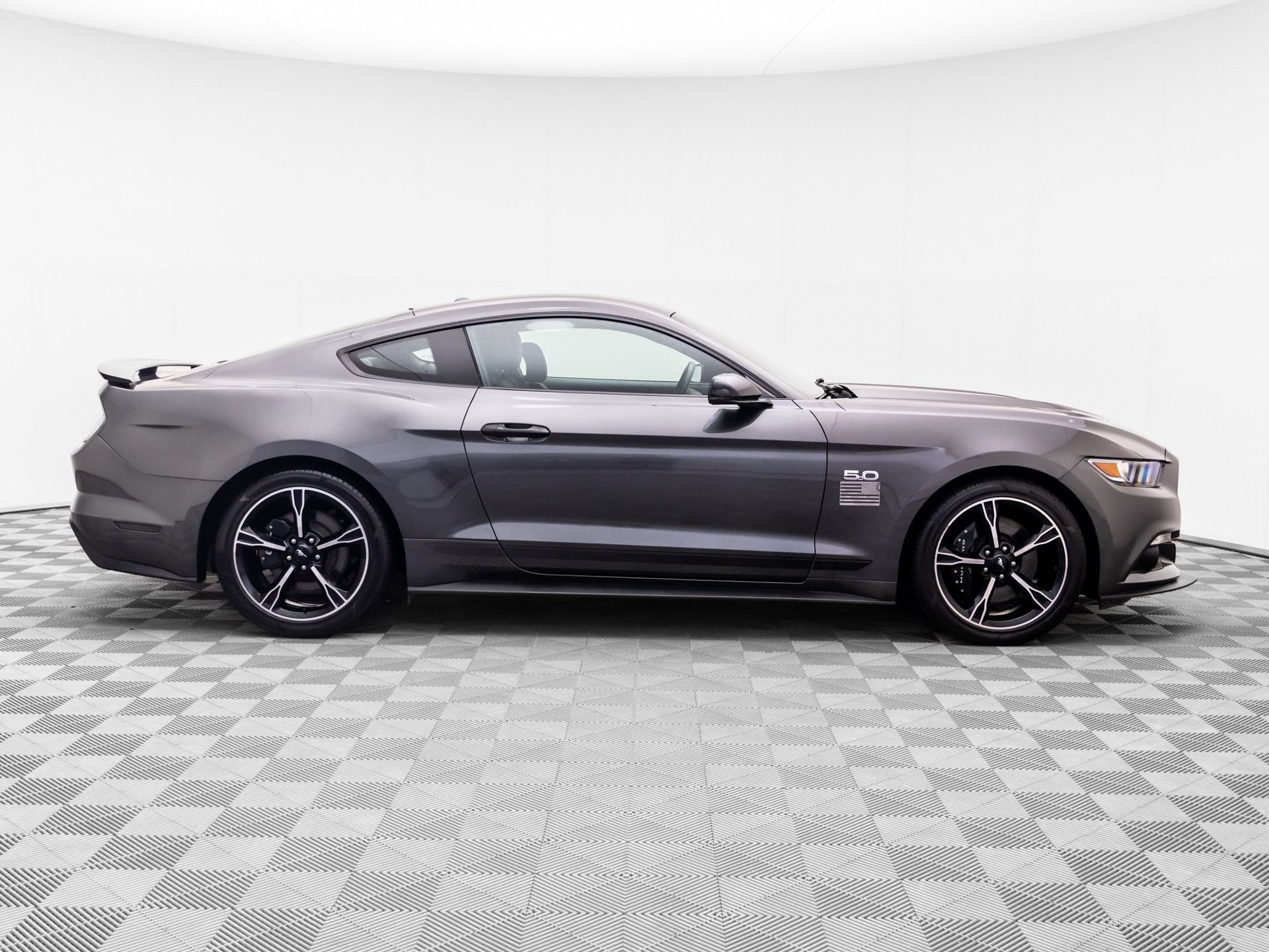 Used 2016 Ford Mustang GT Premium w/ Enhanced Security Package RWD image 6