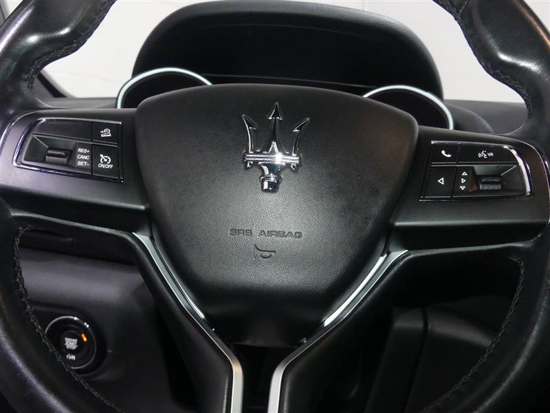 Used 2019 Maserati Levante AWD/4WD image 32