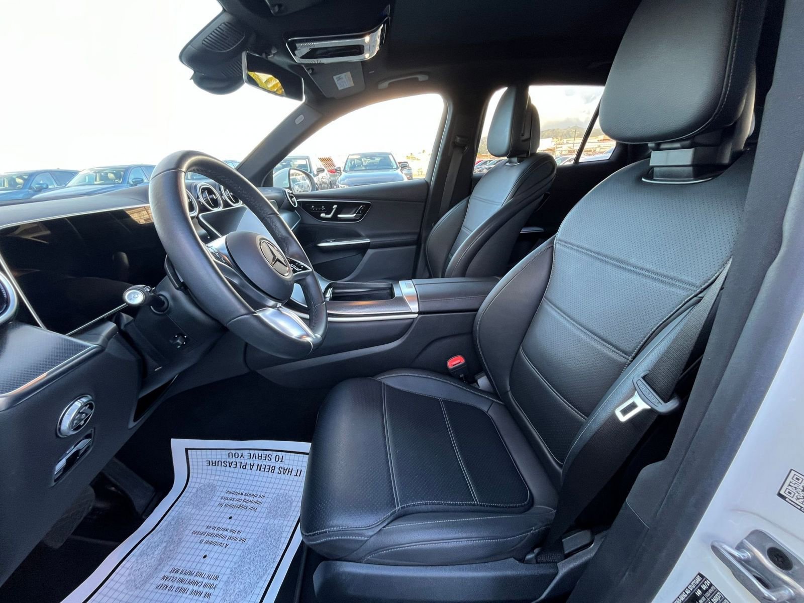 Used 2024 Mercedes-Benz GLC 300 4MATIC image 27