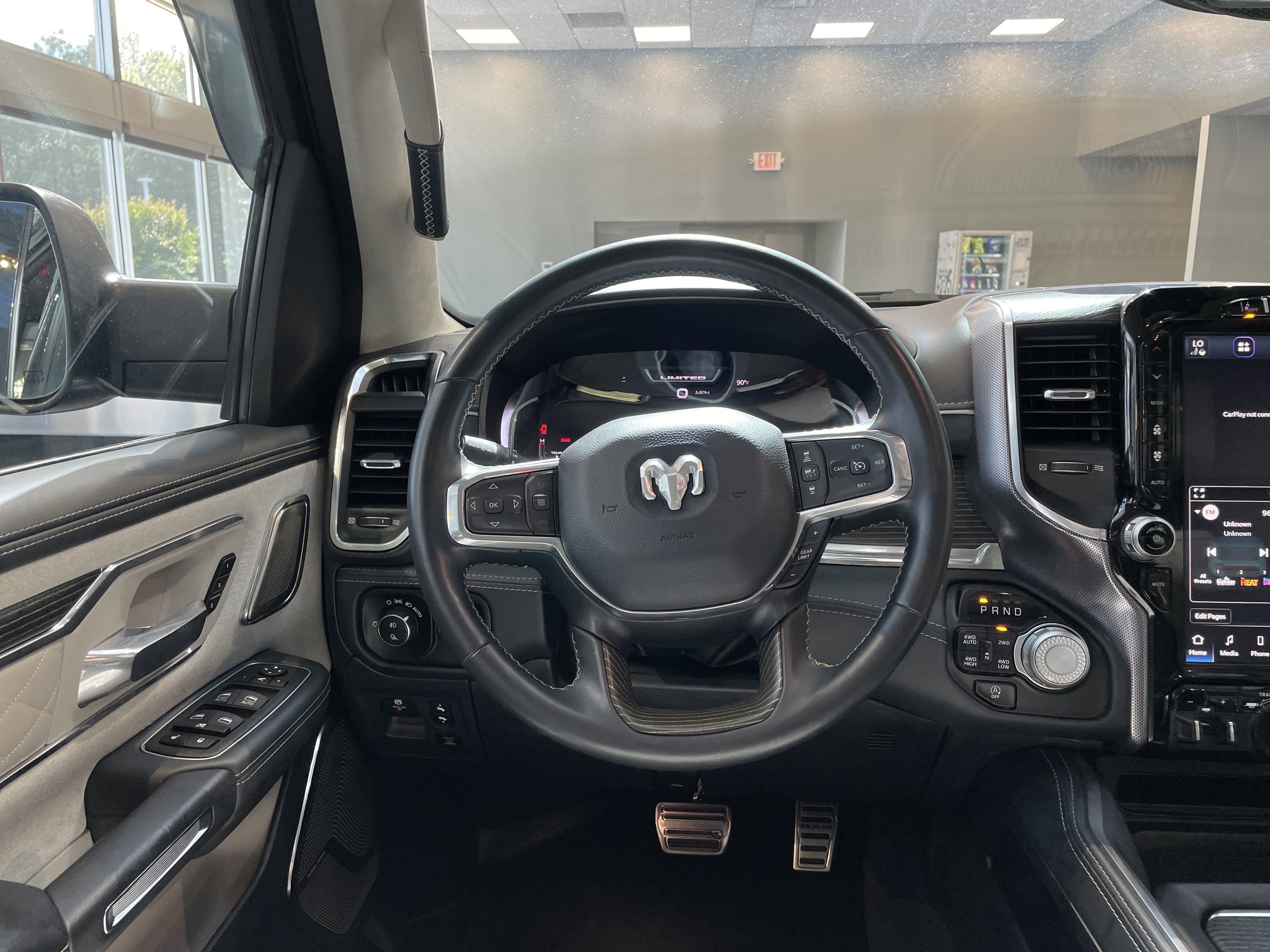 Used 2024 RAM 1500 Limited AWD/4WD image 16