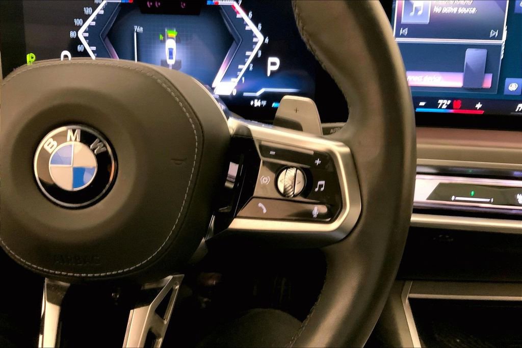 Certified 2023 BMW 760i xDrive AWD/4WD image 19