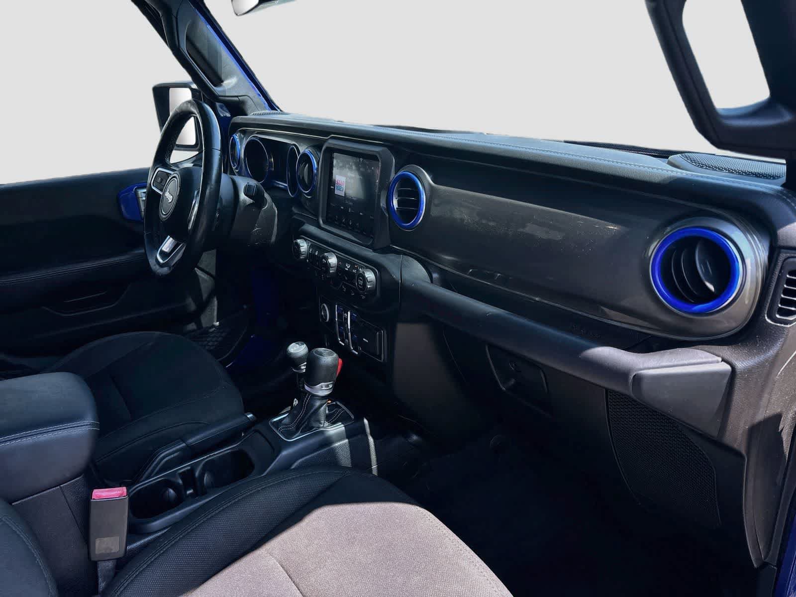 Used 2019 Jeep Wrangler Unlimited Sahara AWD/4WD image 26