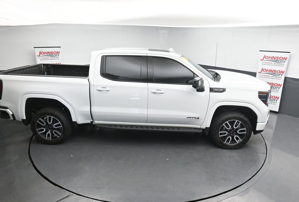 Used 2024 GMC Sierra 1500 AT4 w/ Technology Package AWD/4WD image 32