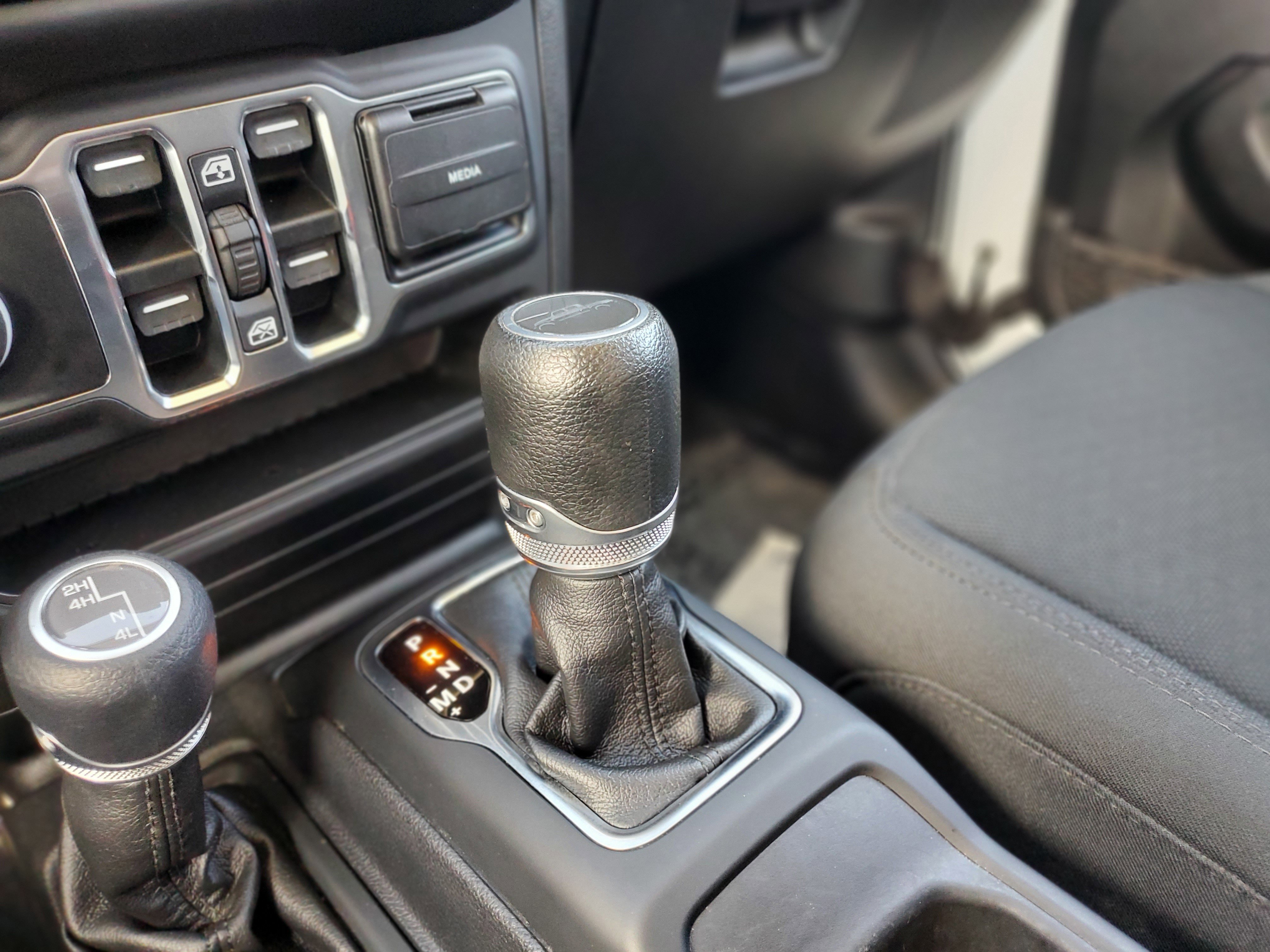 Used 2020 Jeep Gladiator Sport image 27