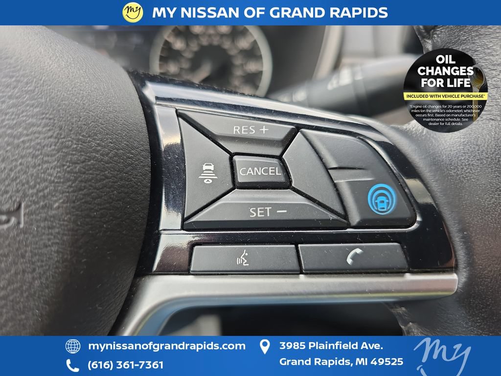 Used 2023 Nissan Altima 2.5 SV w/ SV Premium Package AWD/4WD image 16